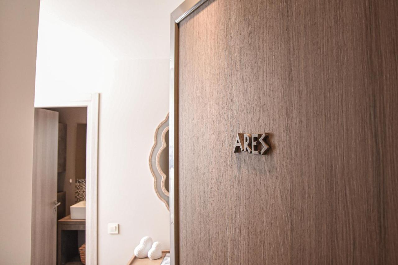 Wisdom Luxury At Plaka Apartment Athens