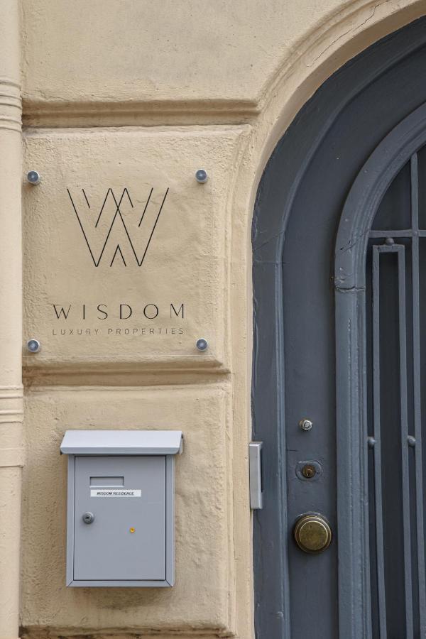 Wisdom Luxury At Plaka