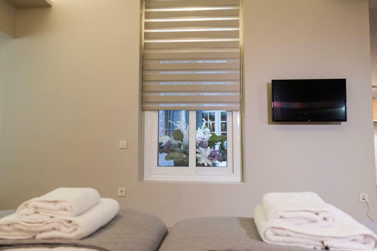 Wisdom Luxury At Plaka Apartment *